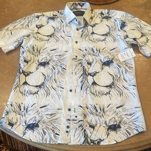 Nordstrom NWT SHORT SLEEVE MENS BUTTON DOEN . Size large